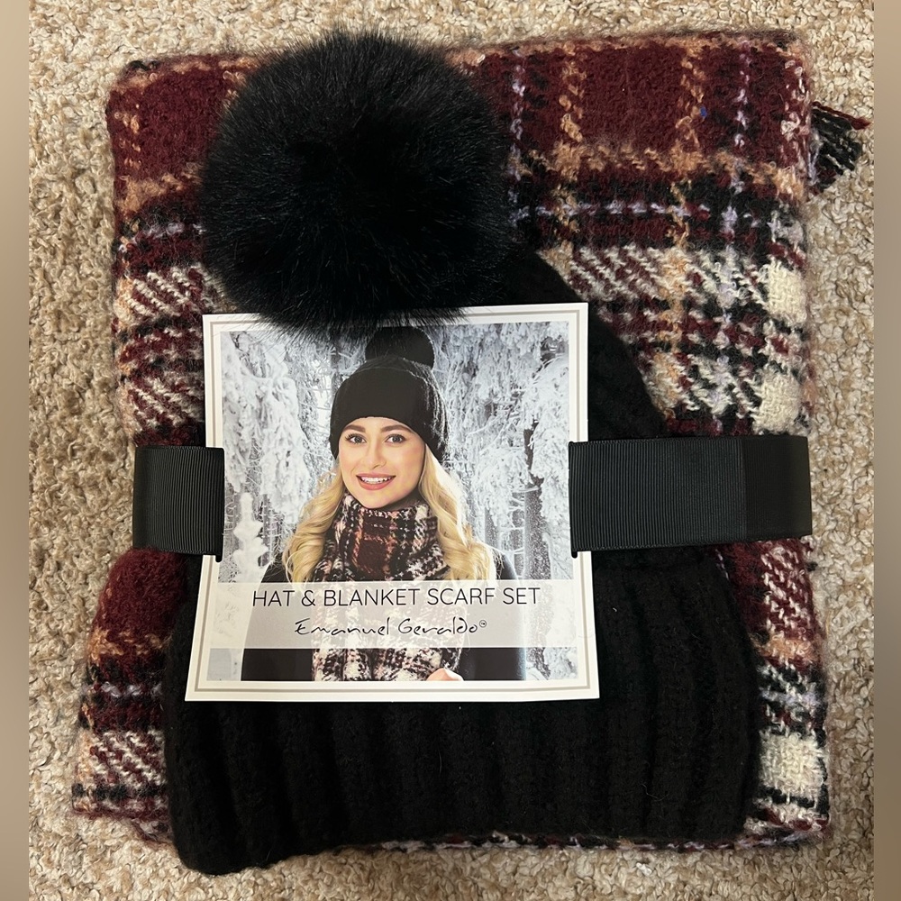 Emanuel Geraldo Black Hat and Plaid blanket Set